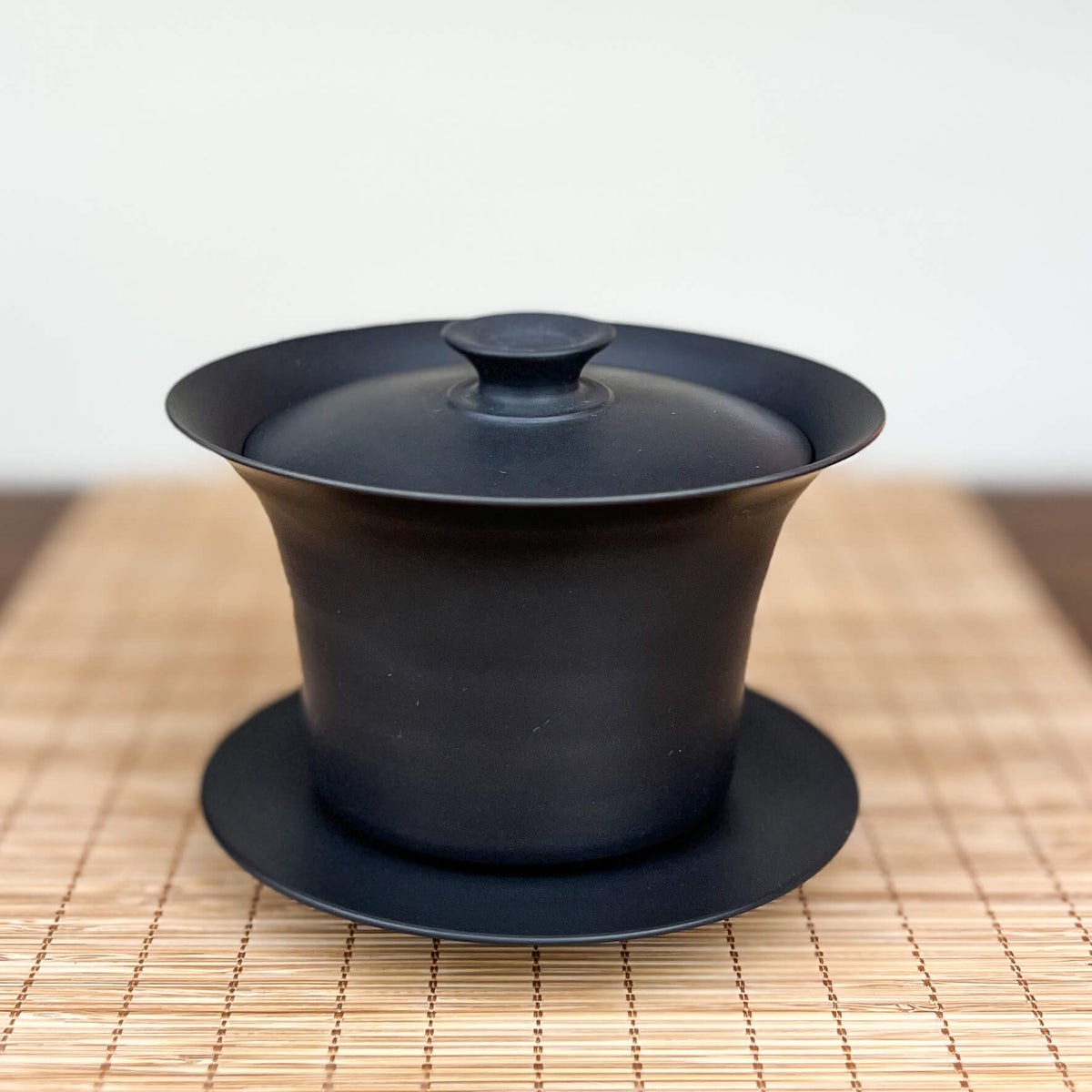 Jianshui Pottery Black Gaiwan 